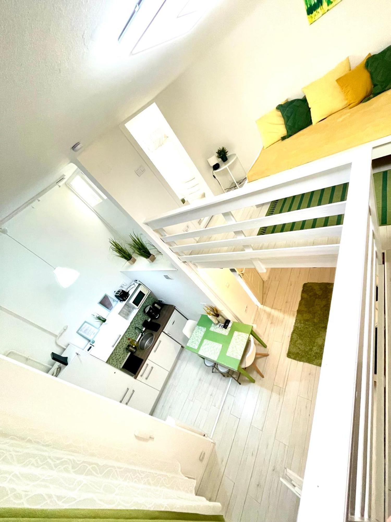 Teresian Apartment Near The Andrassy Street Free Air Conditioner Free Coffee Budapest Ngoại thất bức ảnh