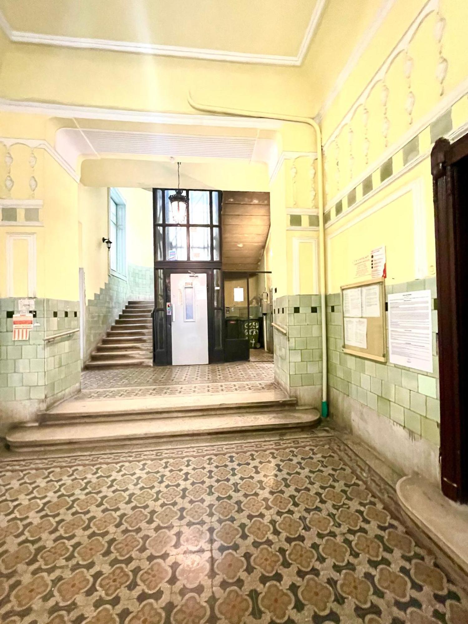 Teresian Apartment Near The Andrassy Street Free Air Conditioner Free Coffee Budapest Ngoại thất bức ảnh